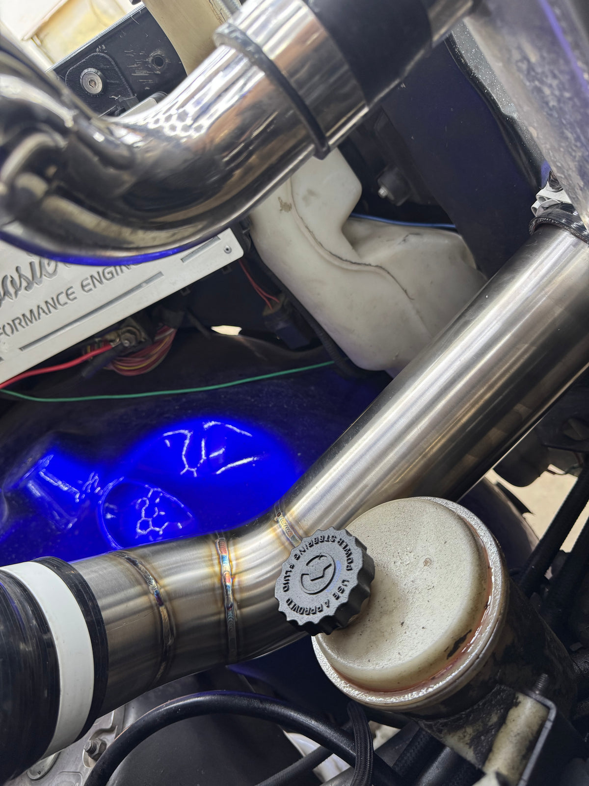 07.5-09 cold side charge pipe