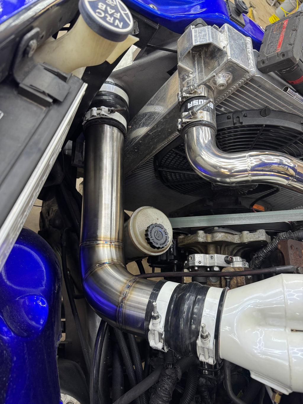 07.5-09 cold side charge pipe