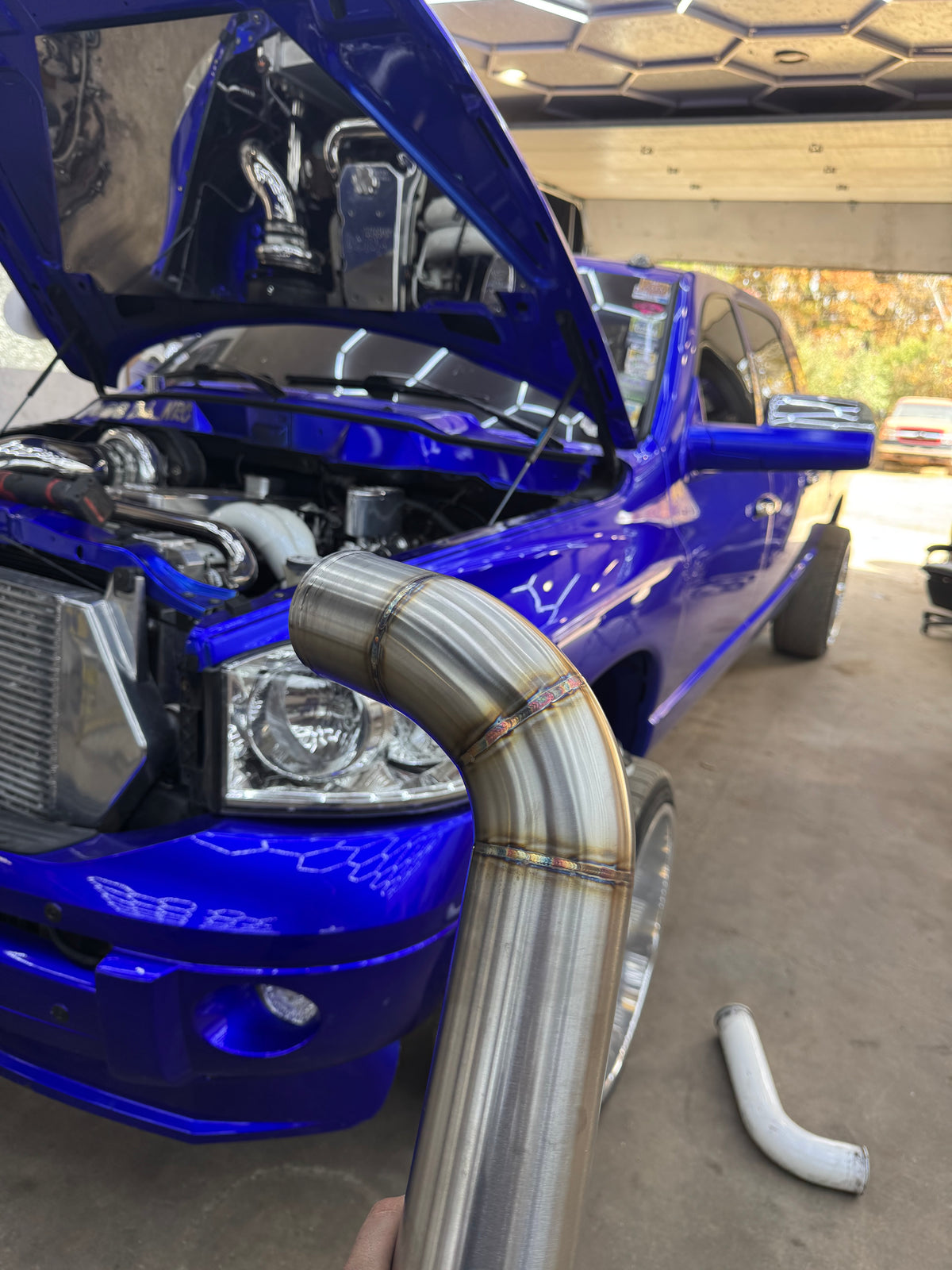 07.5-09 cold side charge pipe